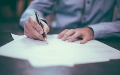 The Differences Between Using a Real Estate Attorney vs. a Title Company